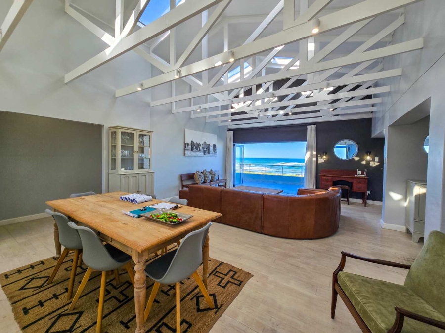 4 Bedroom Property for Sale in Stilbaai Oos Western Cape